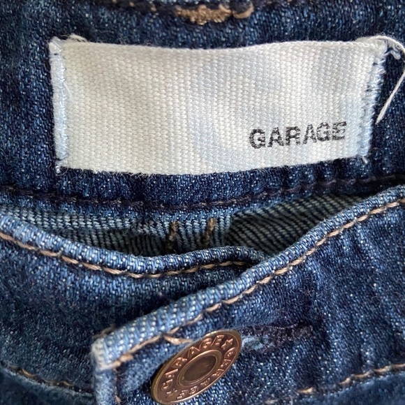 Garage - Ladies - Size 13 - NWOT - Retro High Rise Denim Jean Shorts - Picture 2 of 4